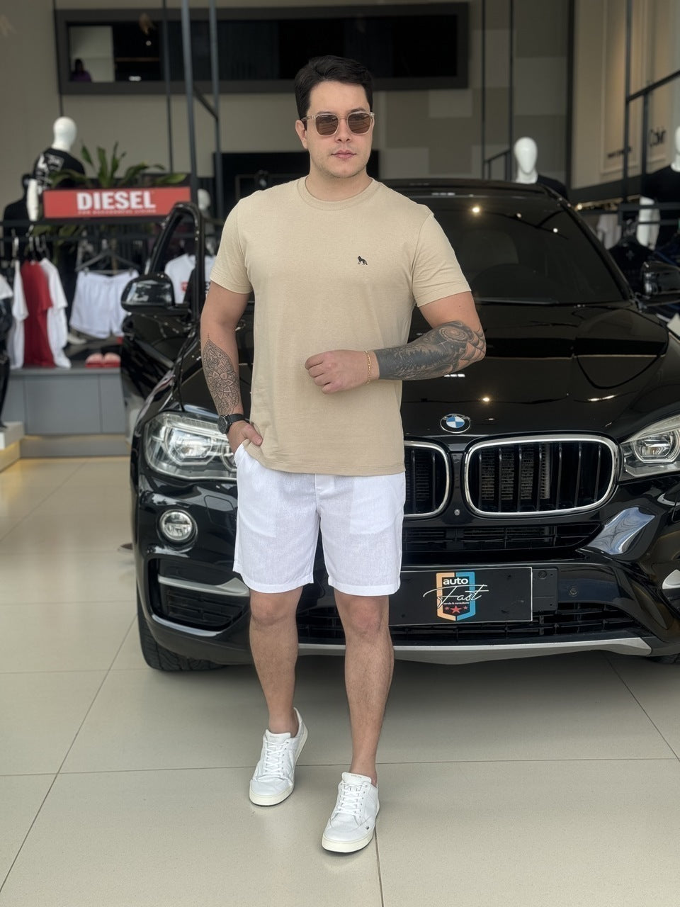 Camiseta Acostamento Lobo nas Costas Masculino