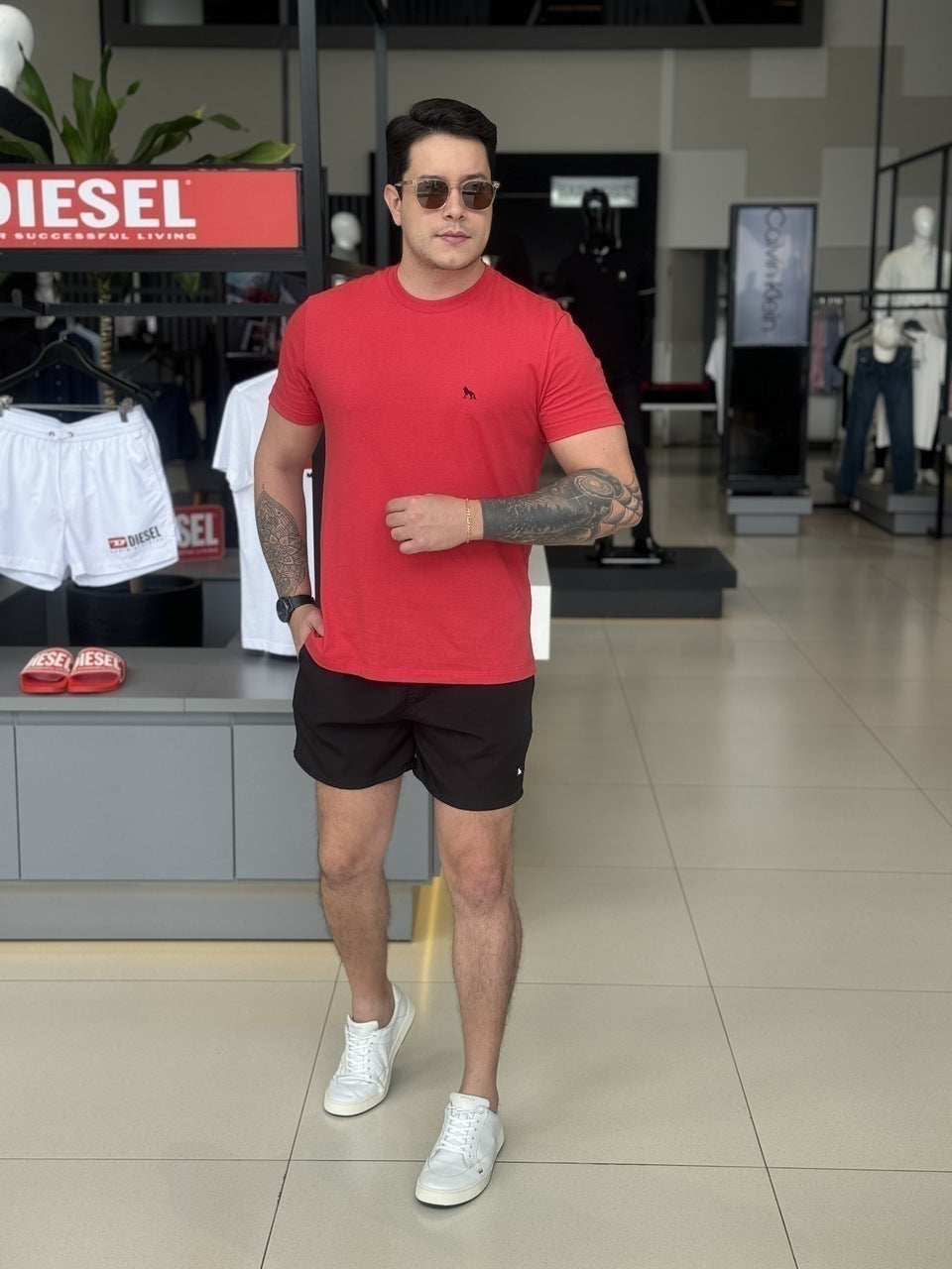 Camiseta Acostamento Lobo nas Costas Masculino