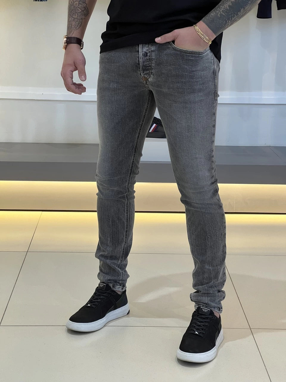 Calça Diesel Sleenker-X Stretch Skinny Masculino Cinza Escuro