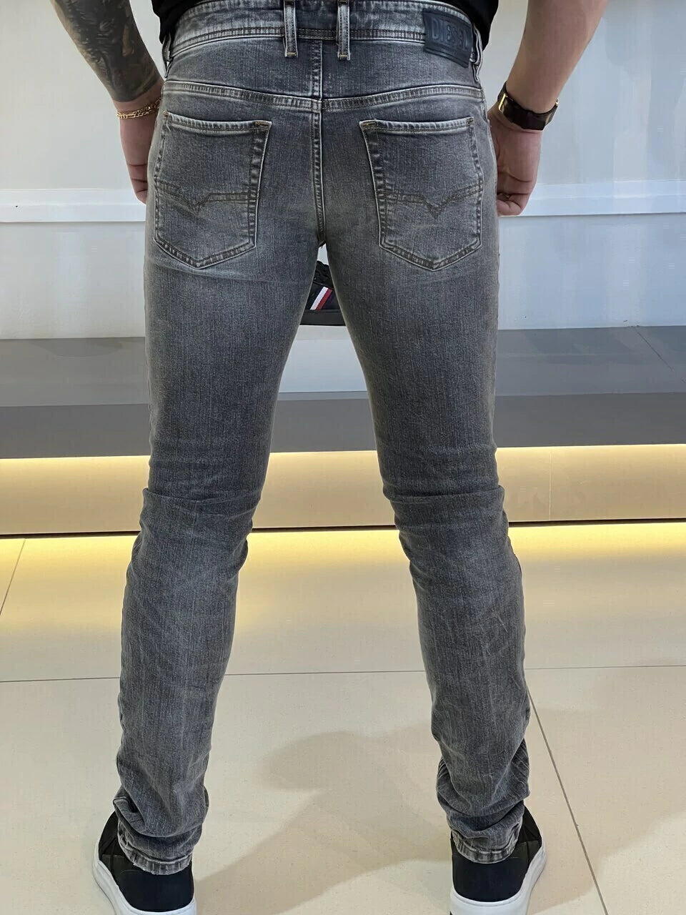 Calça Diesel Sleenker-X Stretch Skinny Masculino Cinza Escuro