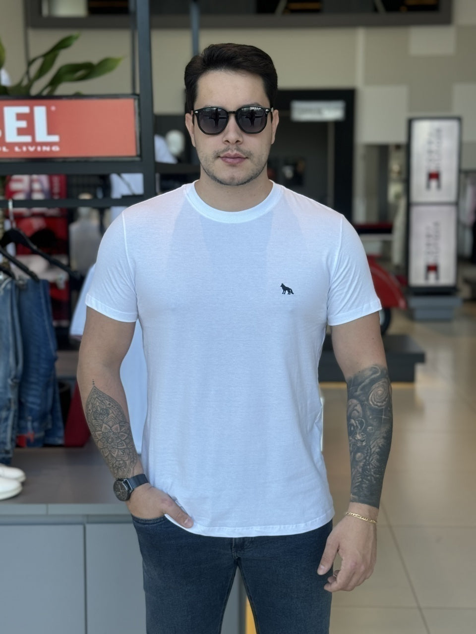 Camiseta Acostamento Lobo Bordado Masculino