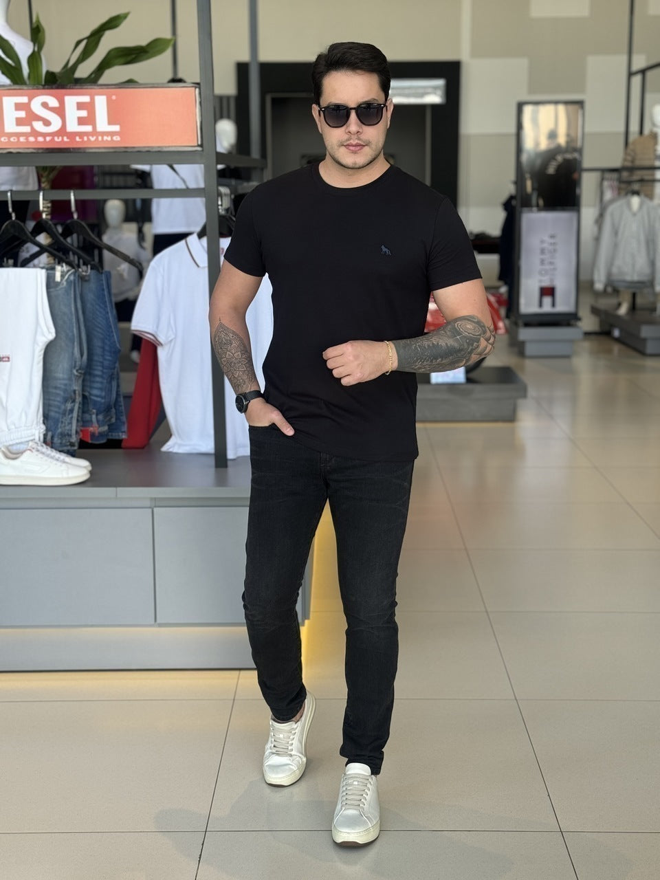 Camiseta Acostamento Lobo Bordado Masculino