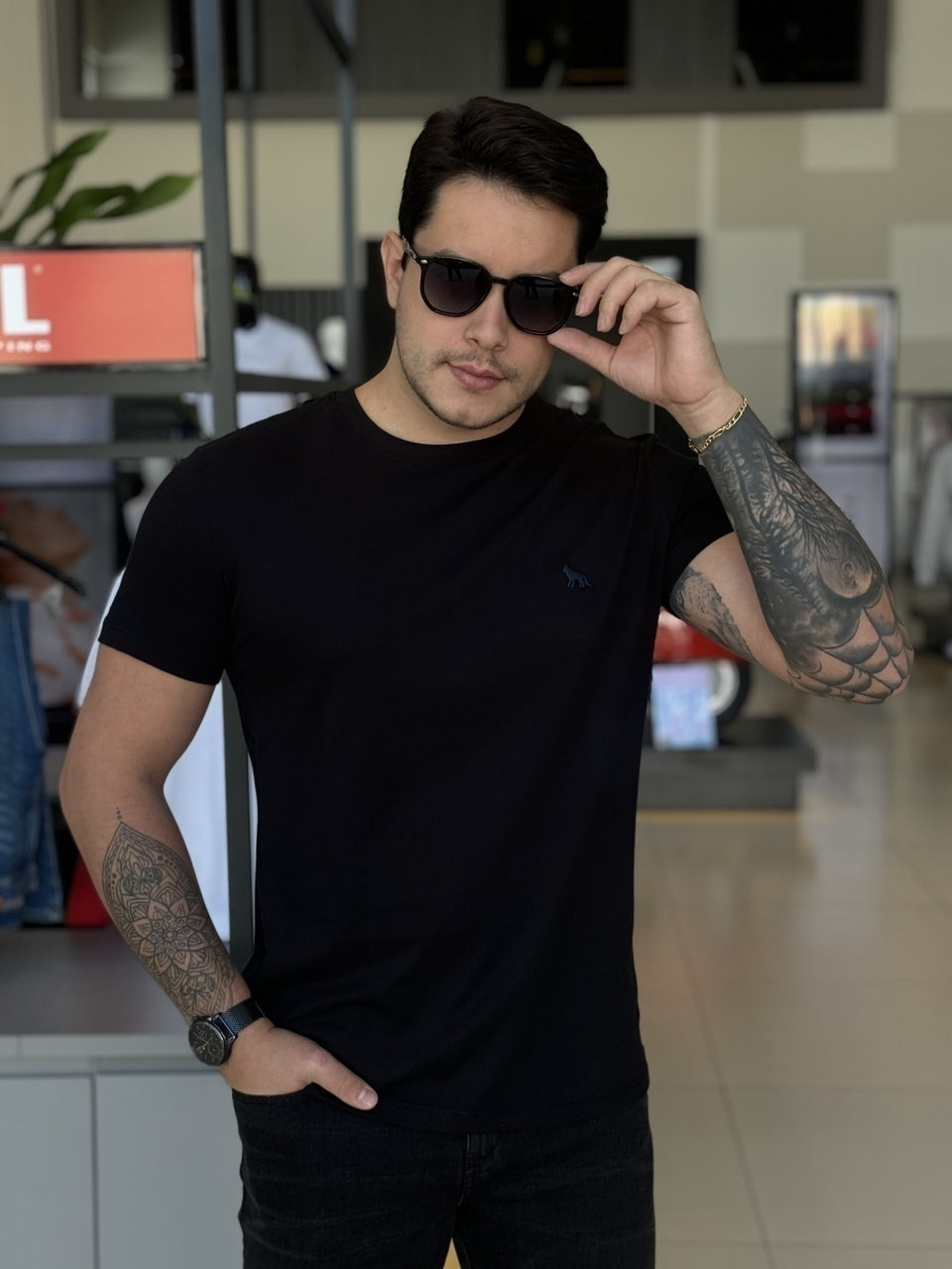 Camiseta Acostamento Lobo Bordado Masculino