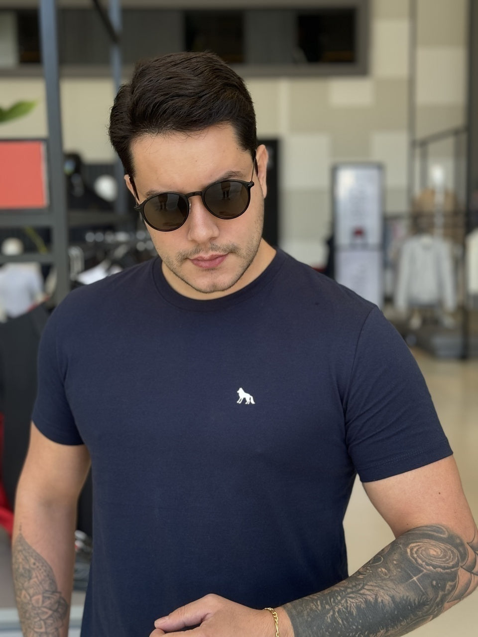 Camiseta Acostamento Lobo nas Costas Masculino