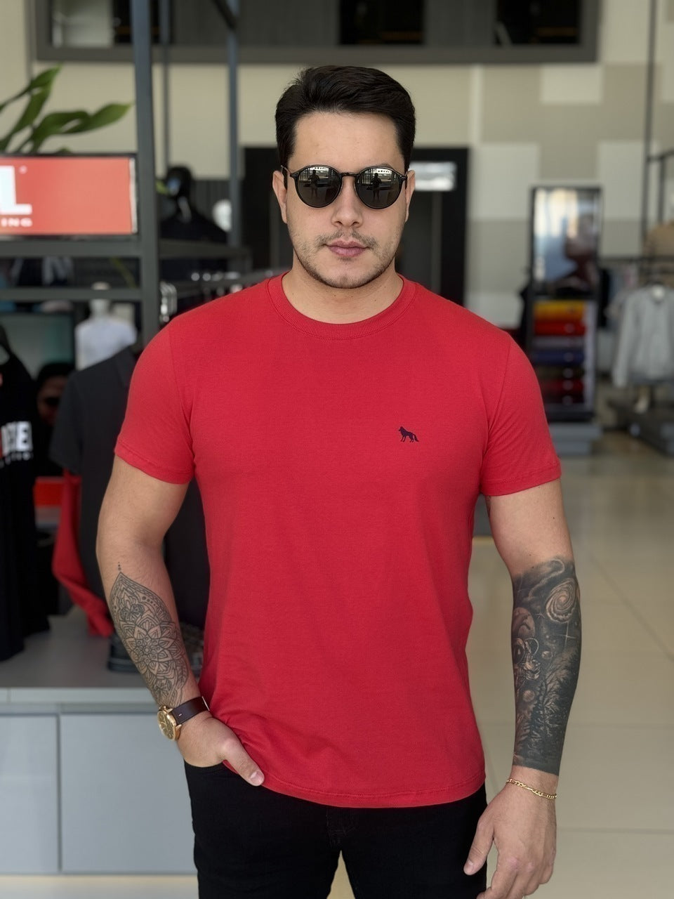 Camiseta Acostamento Lobo nas Costas Masculino