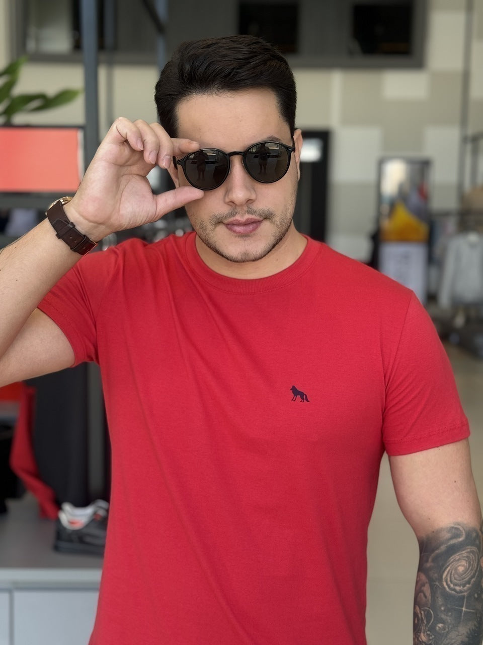 Camiseta Acostamento Lobo nas Costas Masculino
