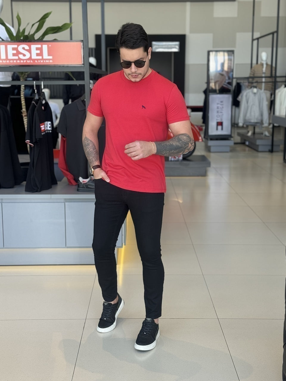 Camiseta Acostamento Lobo nas Costas Masculino