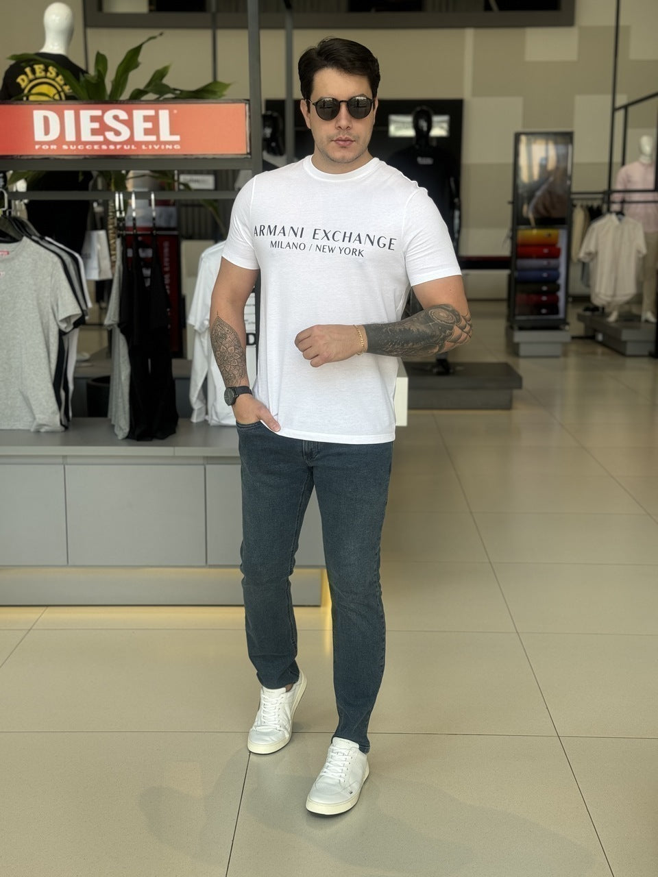 Camiseta Armani Exchange Slim Fit Milano / New York Estampado Masculino