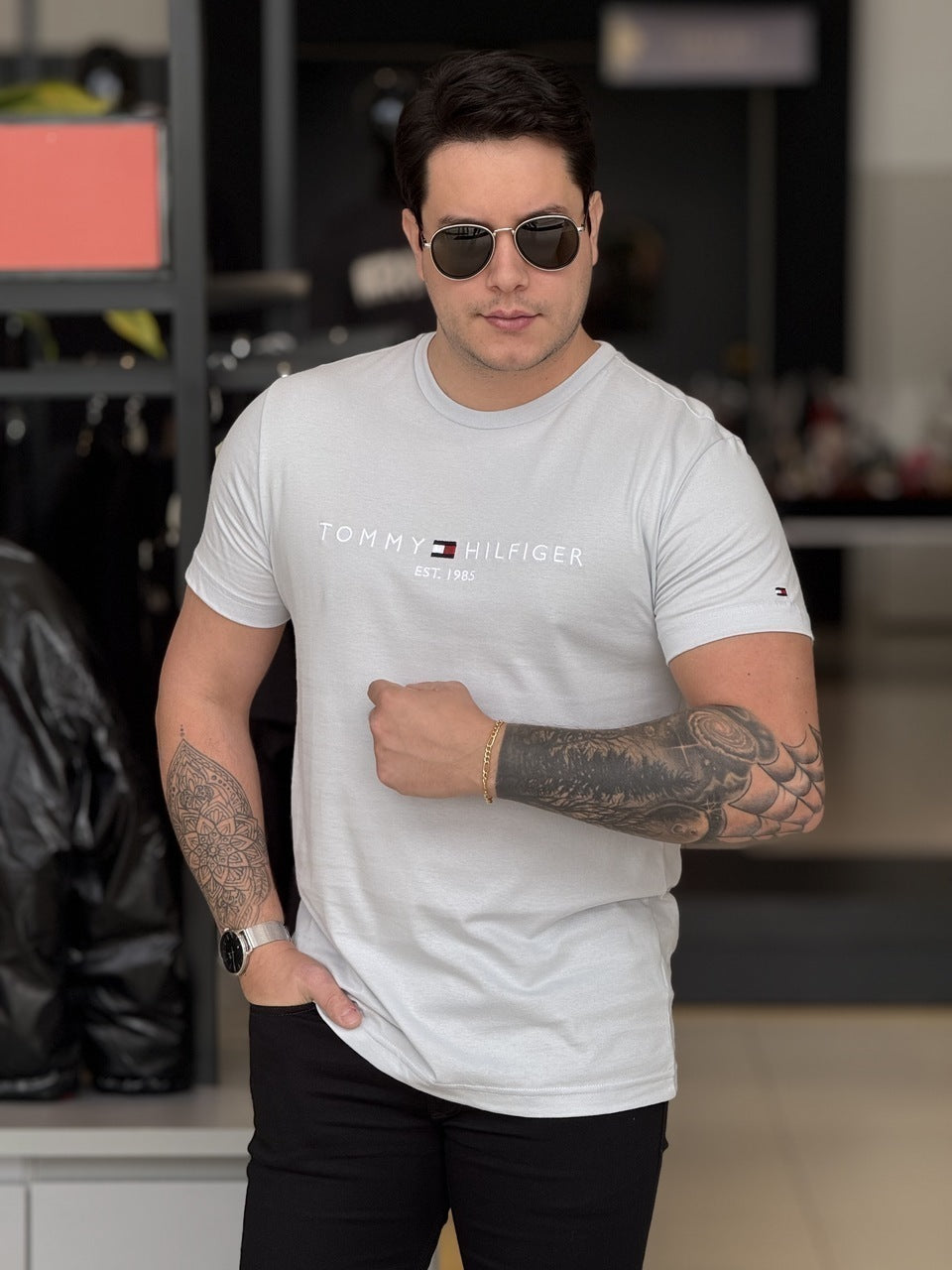 Camiseta Tommy Hilfiger Logo Bordado Masculino