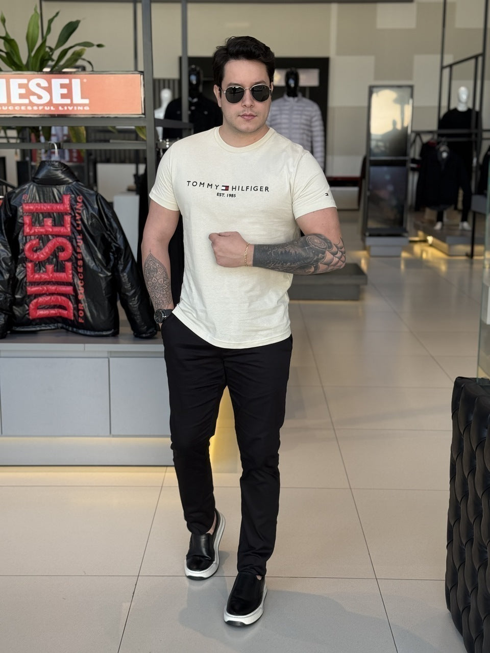 Camiseta Tommy Hilfiger Logo Bordado Masculino