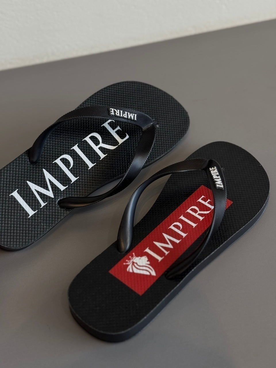 Chinelo Impire Lion e Lettering Assinatura Estampado Masculino