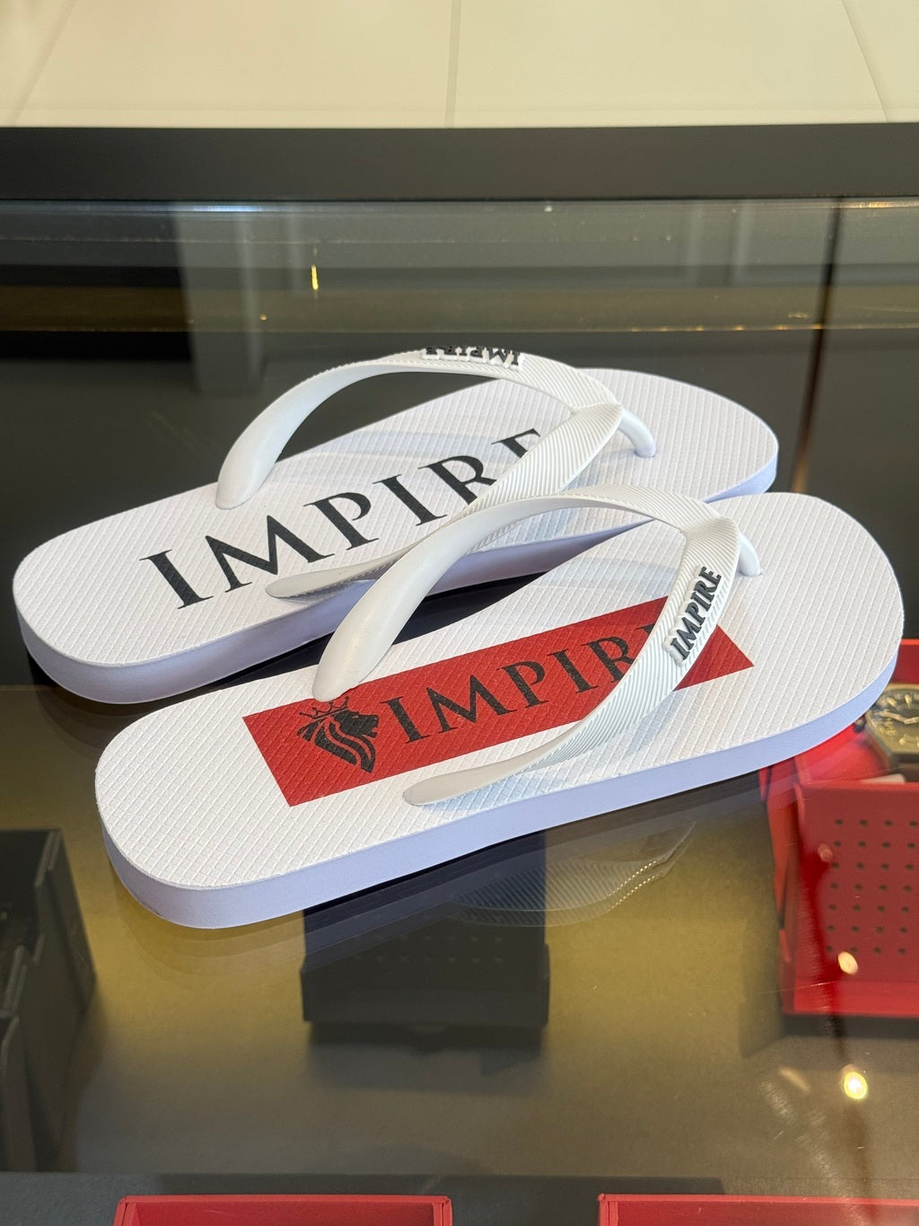 Chinelo Impire Lion e Lettering Assinatura Estampado Masculino