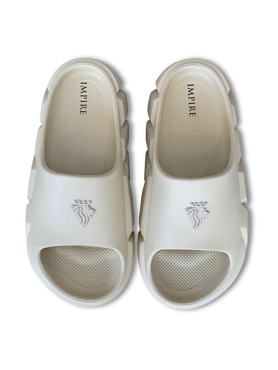 Slide Impire Lion Frontal em Alto Relevo Emborrachado Masculino