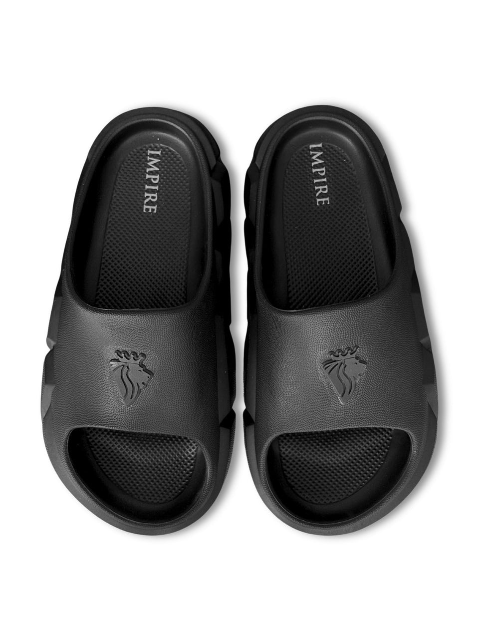 Slide Impire Lion Frontal em Alto Relevo Emborrachado Masculino