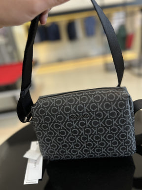 Bolsa Shoulder Bag Calvin Klein Monograma Masculino
