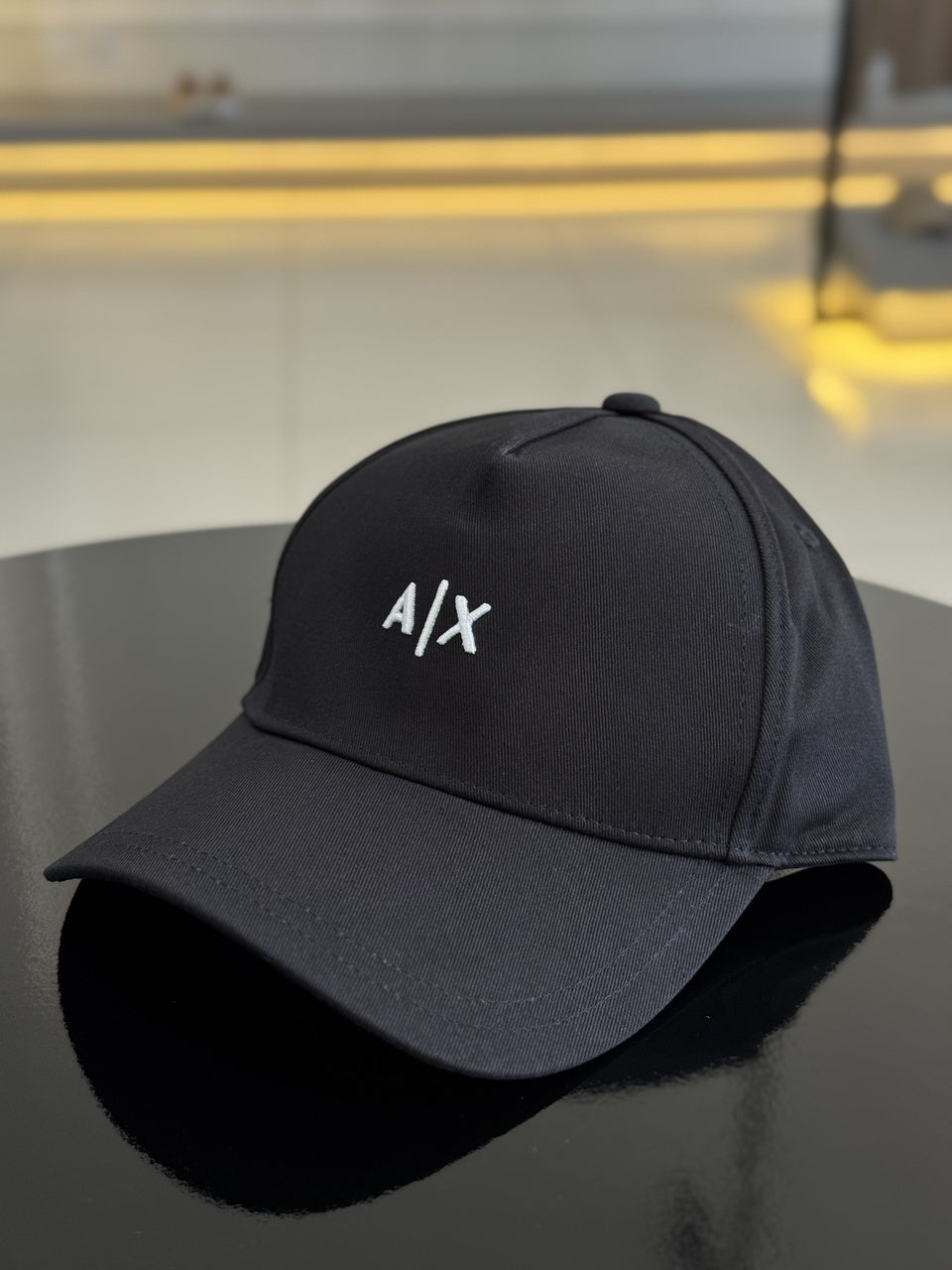 Boné Armani Exchange Logo Assinatura Bordado Relevo Frontal Masculino Preto