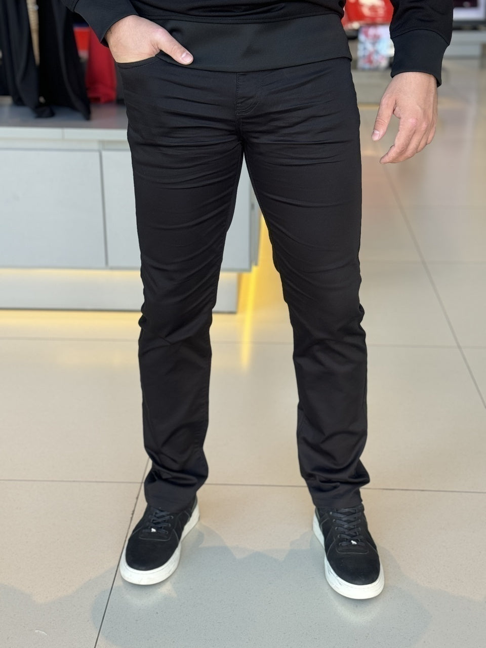 Calça Armani Exchange Detalhe Logo em Metal Masculino