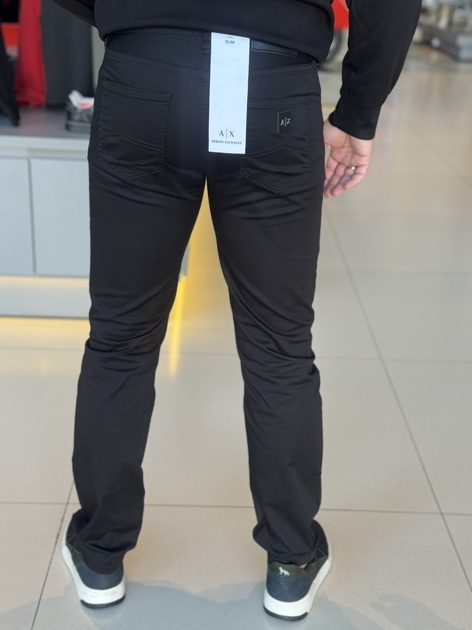 Calça Armani Exchange Detalhe Logo em Metal Masculino