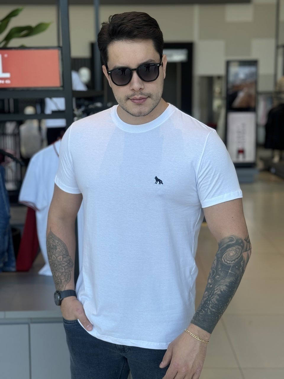 Camiseta Acostamento Lobo Bordado Masculino