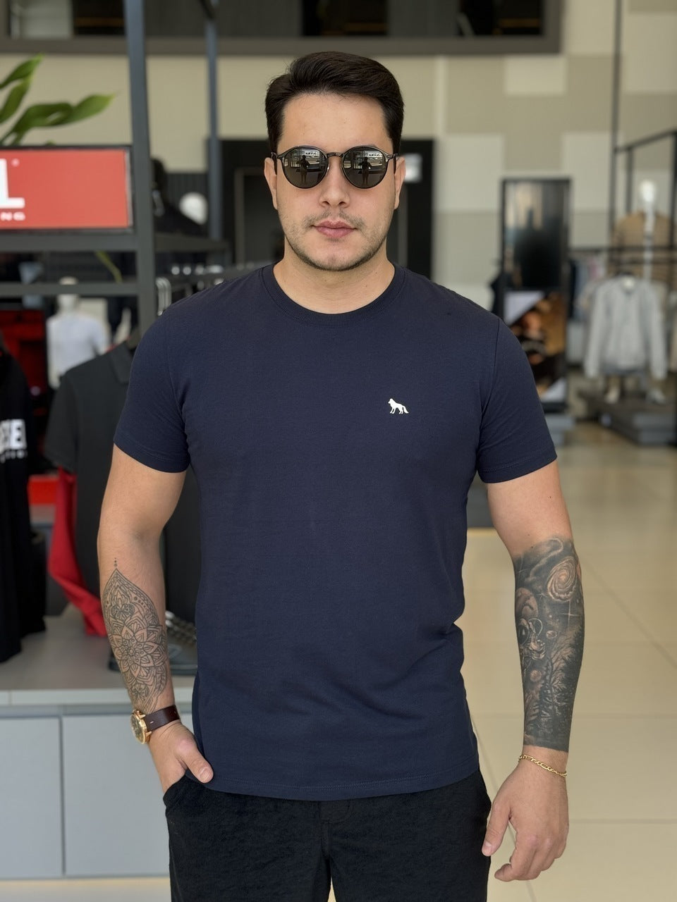 Camiseta Acostamento Lobo nas Costas Masculino