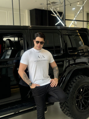 Camiseta Armani Exchange Lettering Assinatura Estampado Masculino