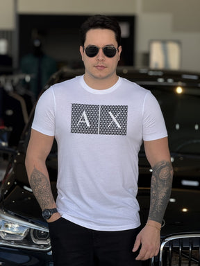 Camiseta Armani Exchange Slim Fit Detalhes Emborrachado Logo Assinatura Masculino