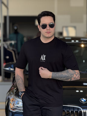 Camiseta Armani Exchange Regular Fit com Logo Bordado Masculino