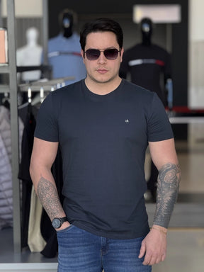 Camiseta Calvin Klein Básica Logo Emborrachado Masculino