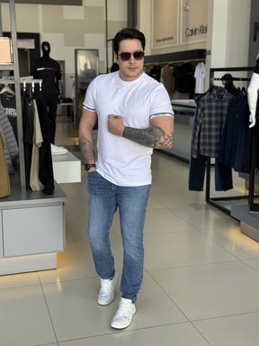 Camiseta Calvin Klein Logo no Punho Masculino