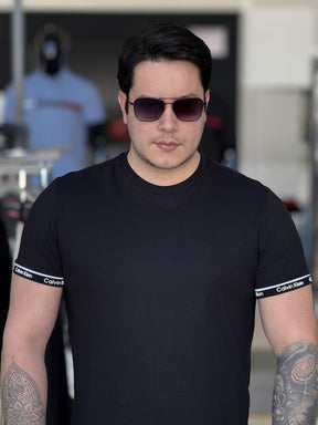 Camiseta Calvin Klein Logo no Punho Masculino