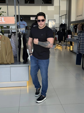 Camiseta Calvin Klein Básica Logo Emborrachado Masculino