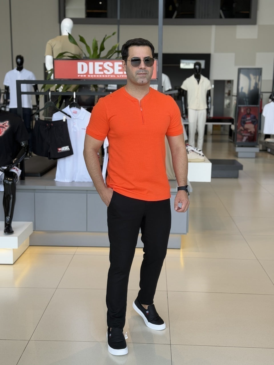 Camiseta Impire Fine com Zíper Masculino