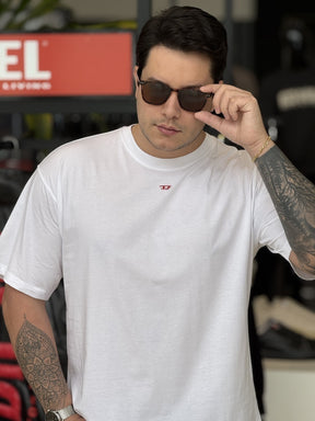 Camiseta Diesel T-Boxt-D Oversized Logo Bordado Masculino