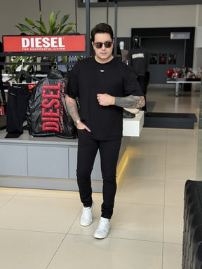 Camiseta Diesel T-Boxt-D Oversized Logo Bordado Masculino