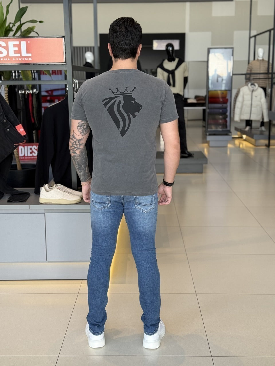 T-shirt Lion Impire Estonada Masculina