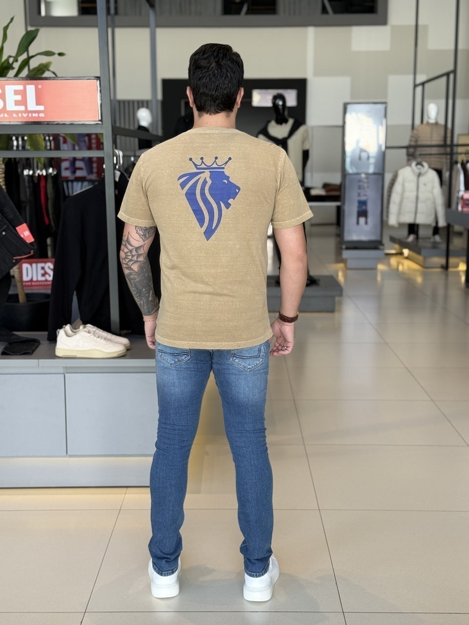 T-shirt Lion Impire Estonada Masculina