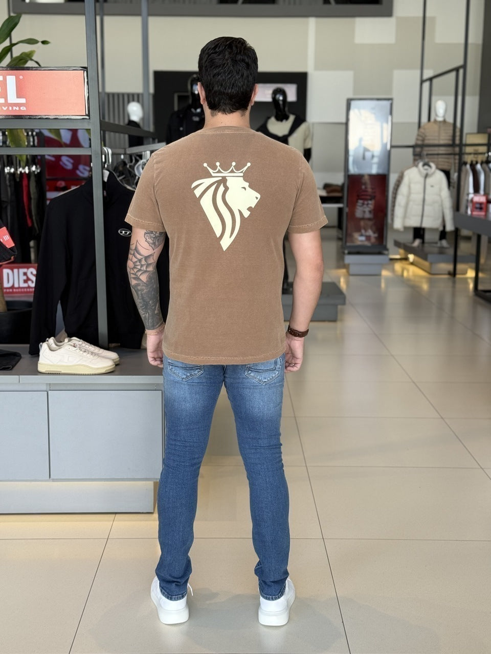 T-shirt Lion Impire Estonada Masculina