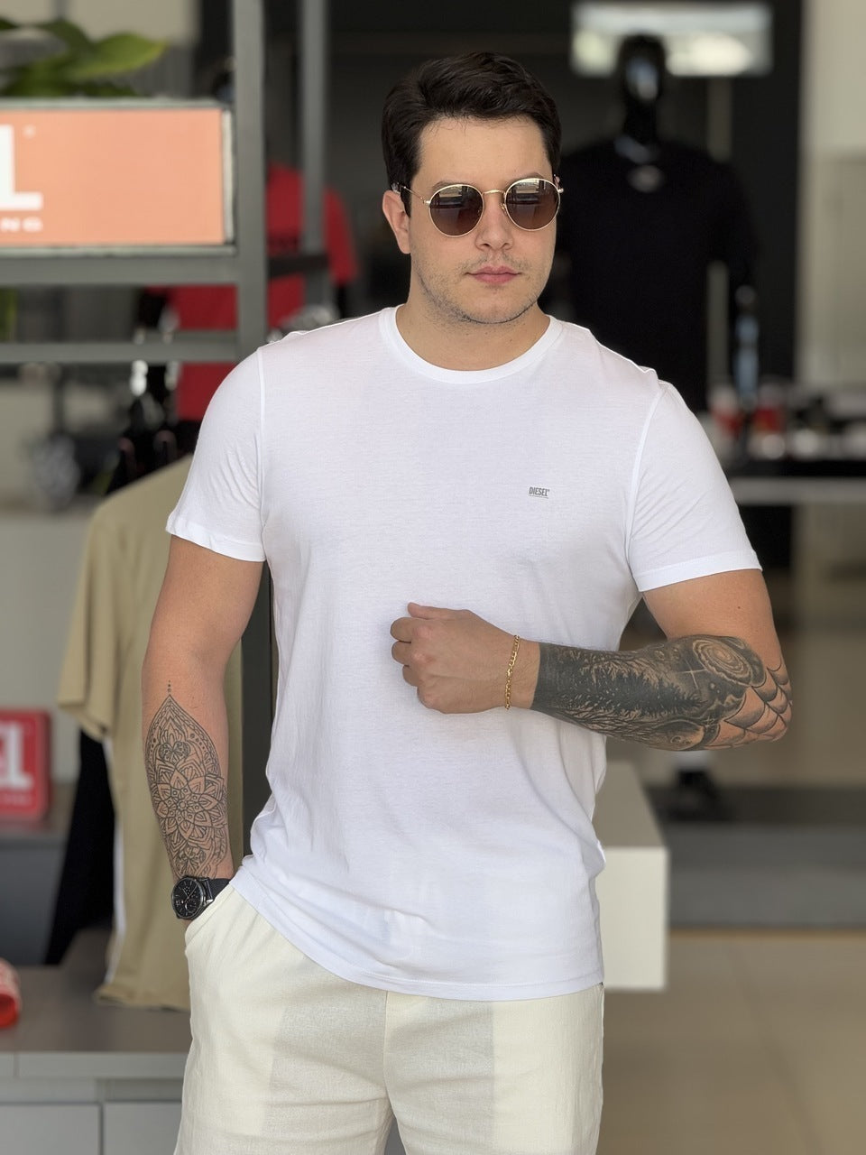 Kit Camiseta Diesel com 3 Peças Masculino Branco/Cinza e Preto