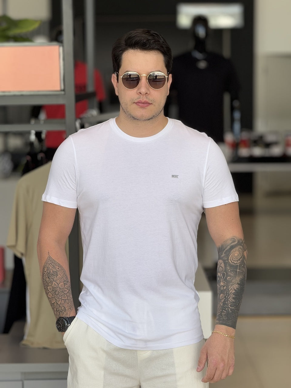 Kit Camiseta Diesel com 3 Peças Masculino Branco/Cinza e Preto