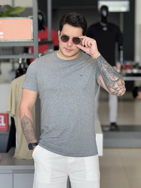 Kit Camiseta Diesel com 3 Peças Masculino Branco/Cinza e Preto