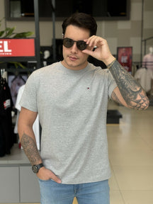 Camiseta Tommy Hilfiger Essential Masculino