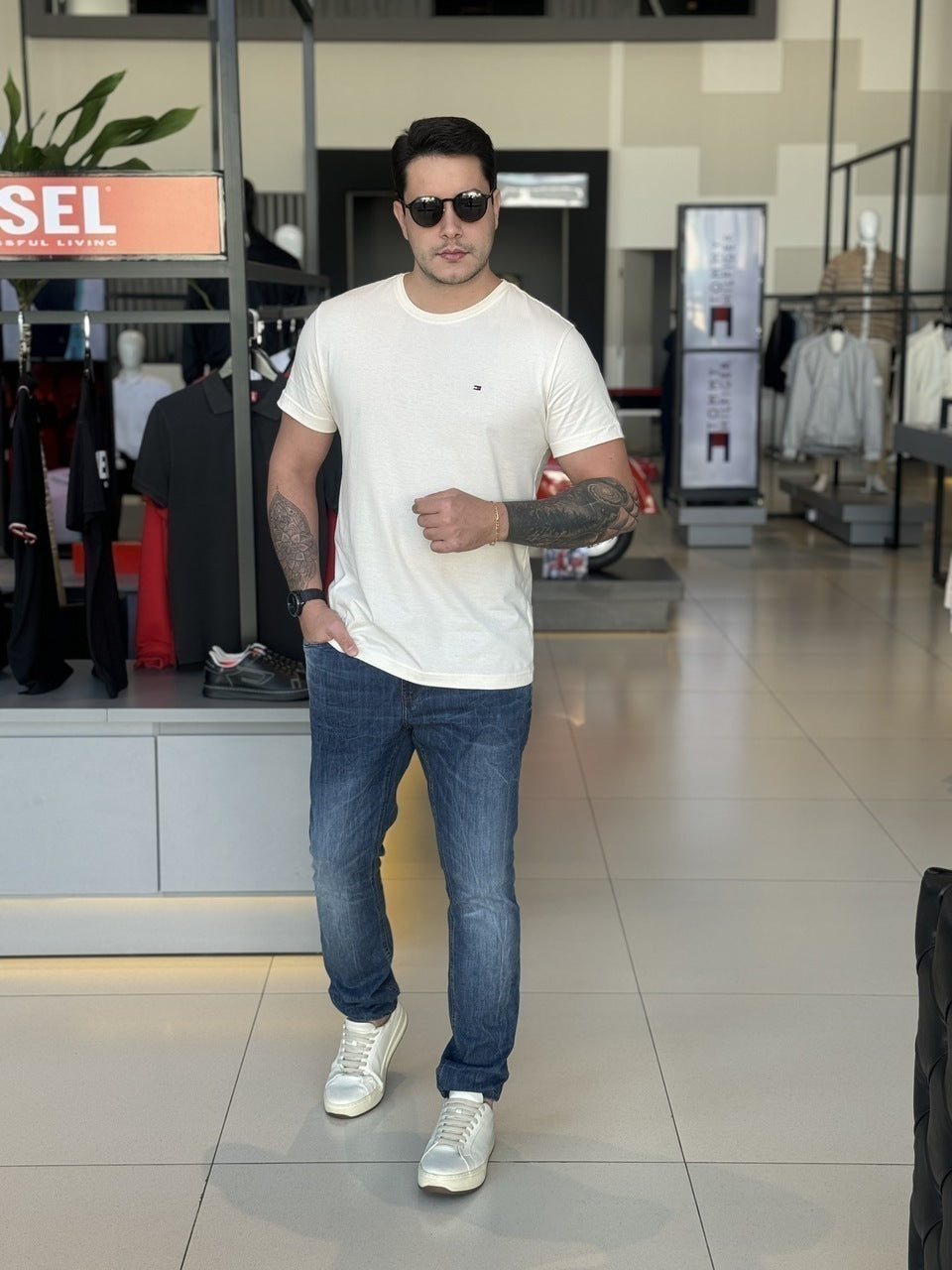 Camiseta Tommy Hilfiger Essential Masculino