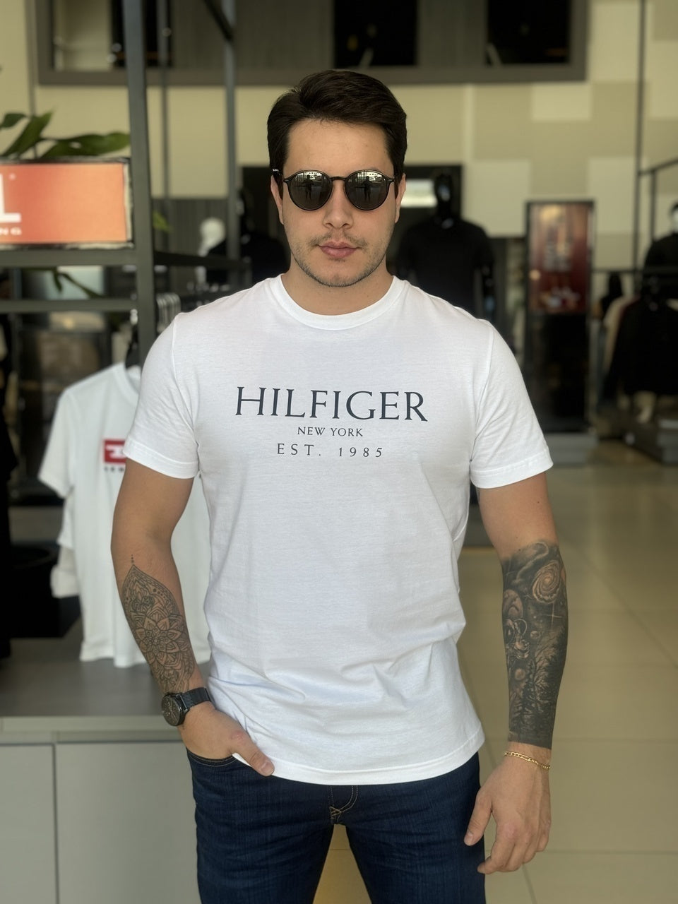 Camiseta Tommy Hilfiger Estampa Frontal Masculino