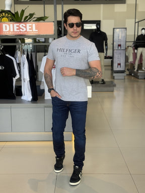 Camiseta Tommy Hilfiger Estampa Frontal Masculino