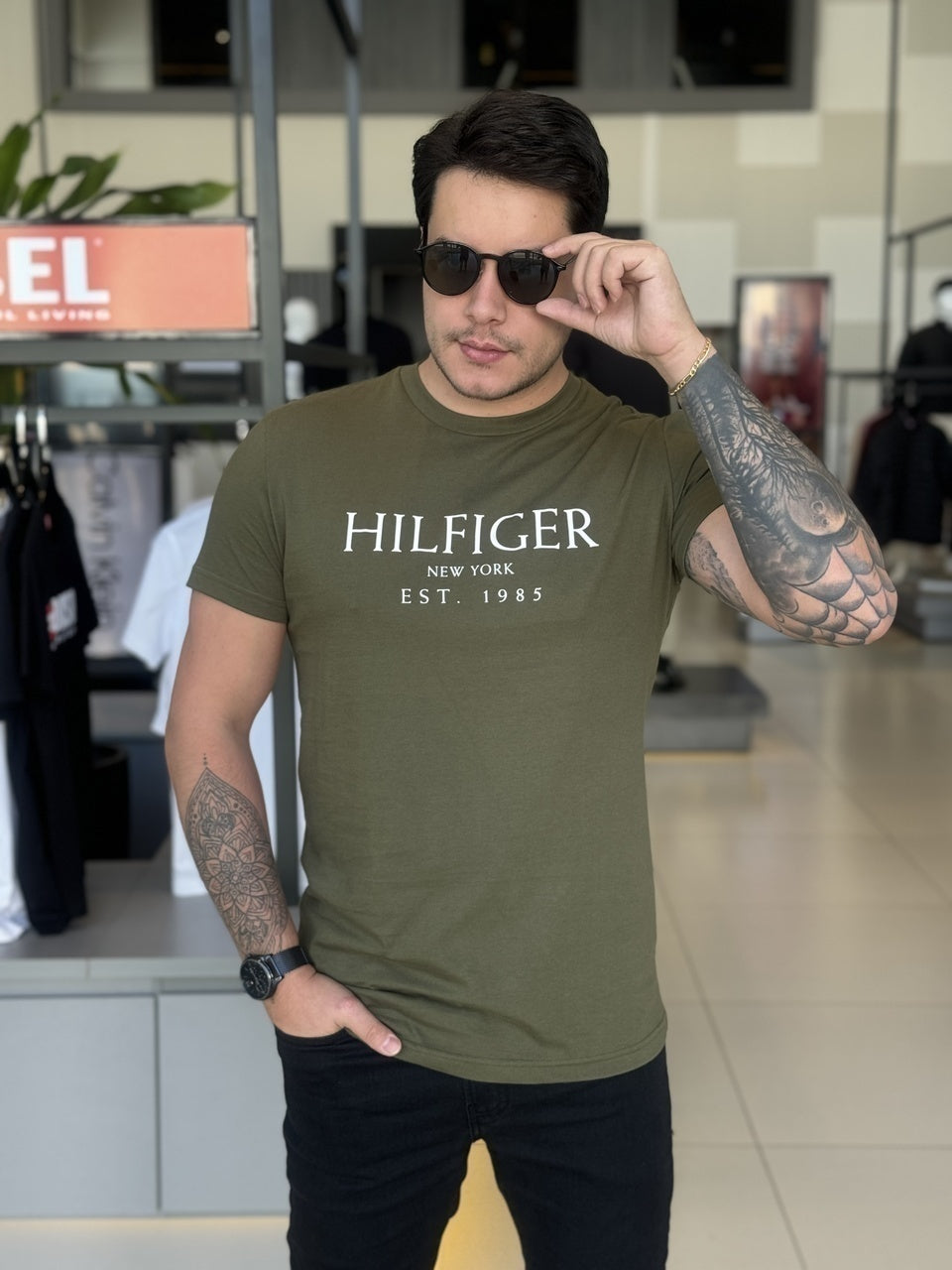 Camiseta Tommy Hilfiger Estampa Frontal Masculino