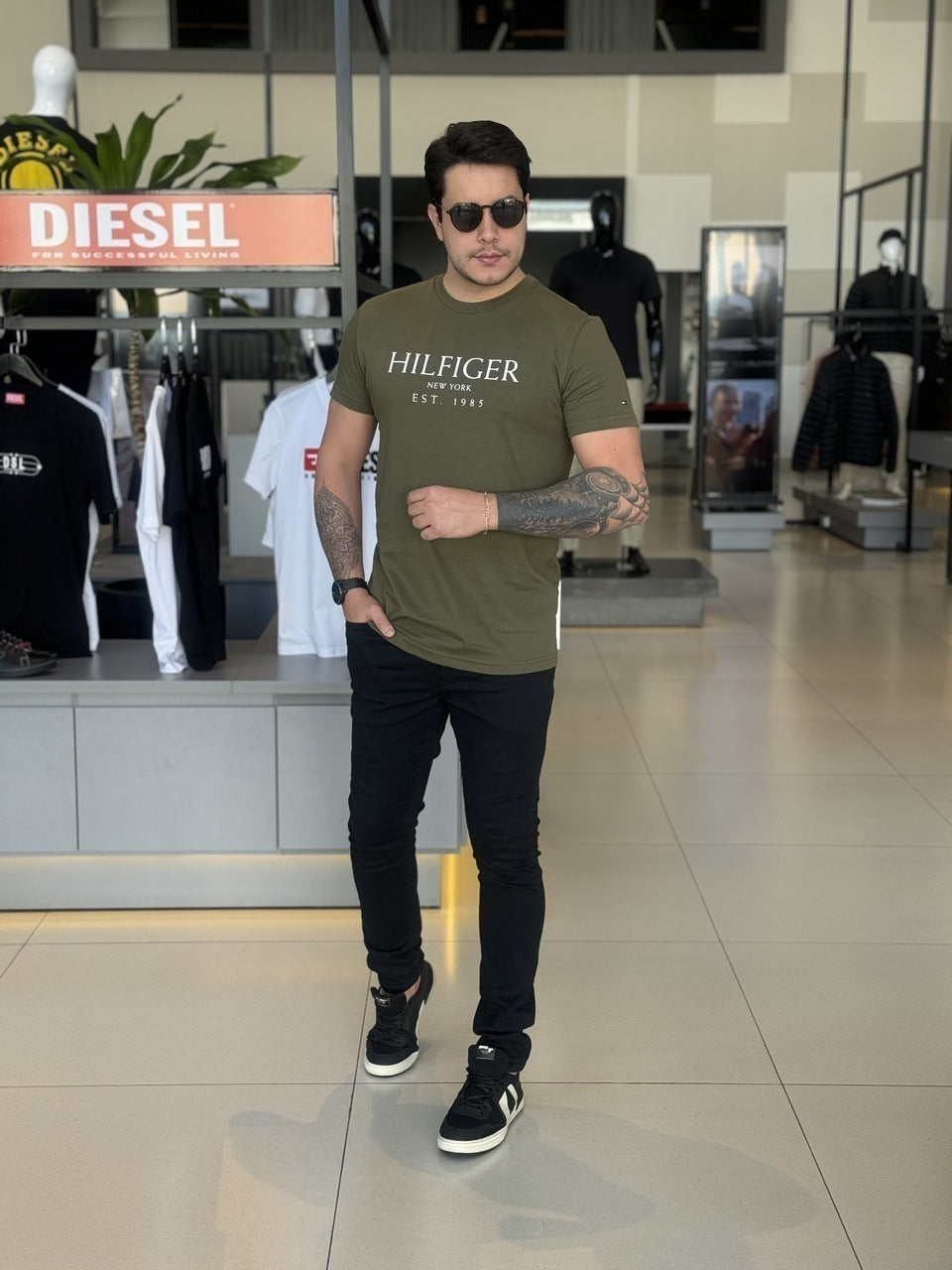 Camiseta Tommy Hilfiger Estampa Frontal Masculino