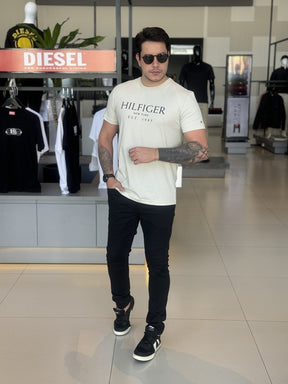 Camiseta Tommy Hilfiger Estampa Frontal Masculino