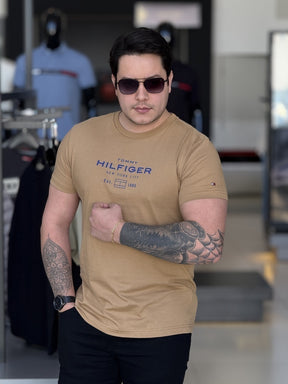 Camiseta Tommy Hilfiger Stack Graphic Masculino