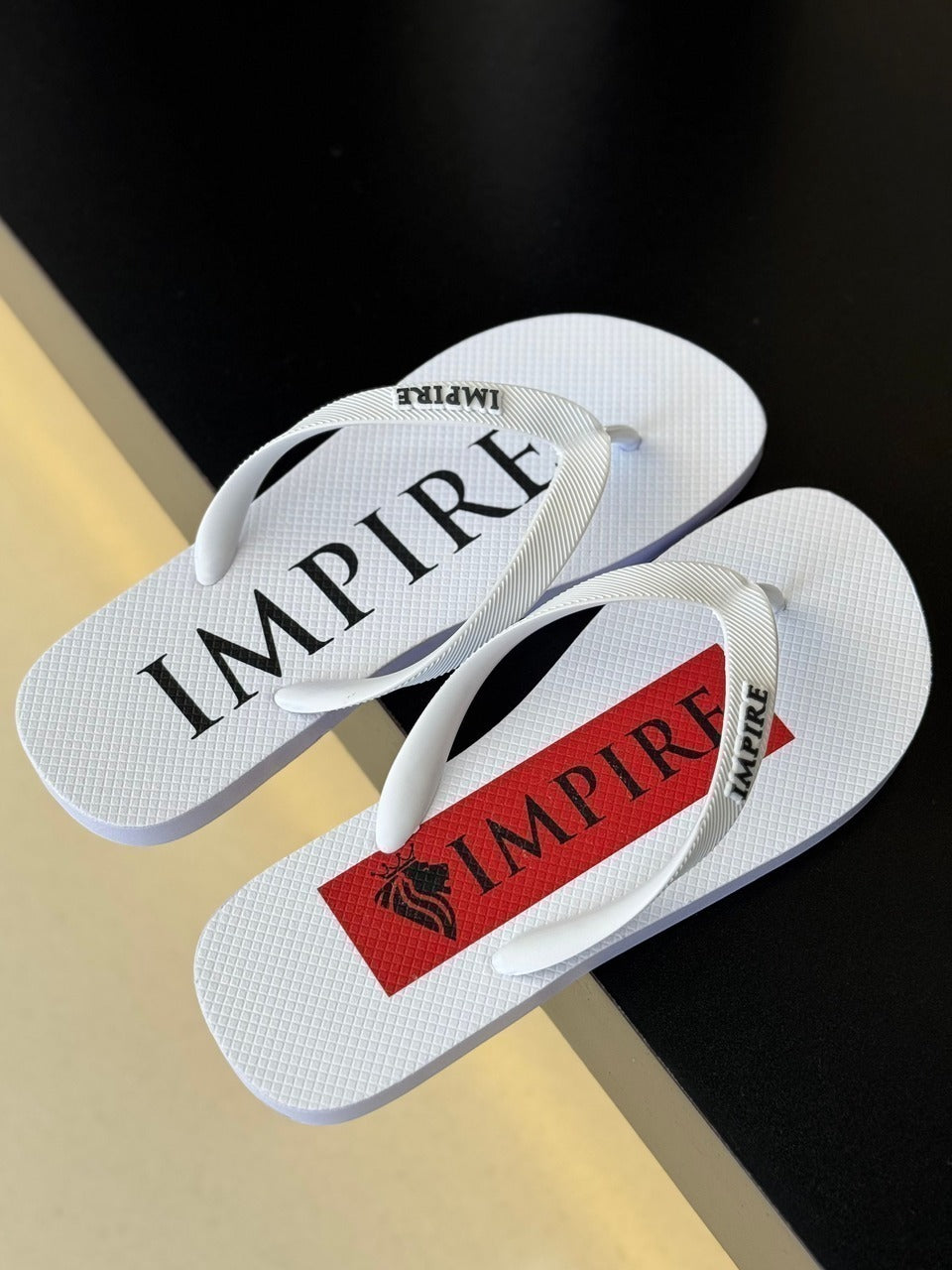 Chinelo Impire Lion e Lettering Assinatura Estampado Masculino