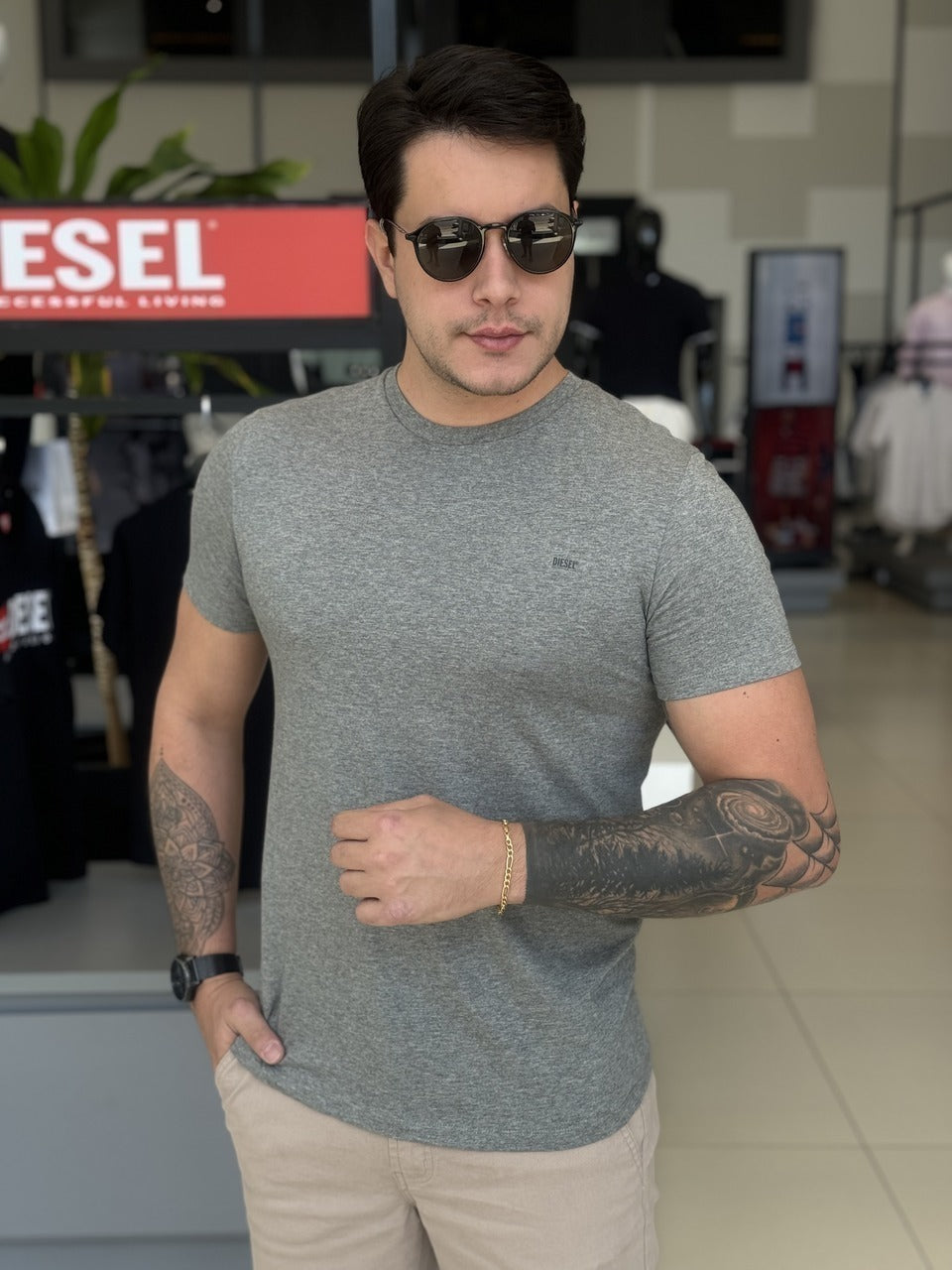Kit Camiseta Diesel com 2 Peças Masculino Preto e Cinza Escuro